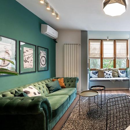 Downtown Retreat: Spacious 2-Br By Unirii Square Bukarest Exterior foto