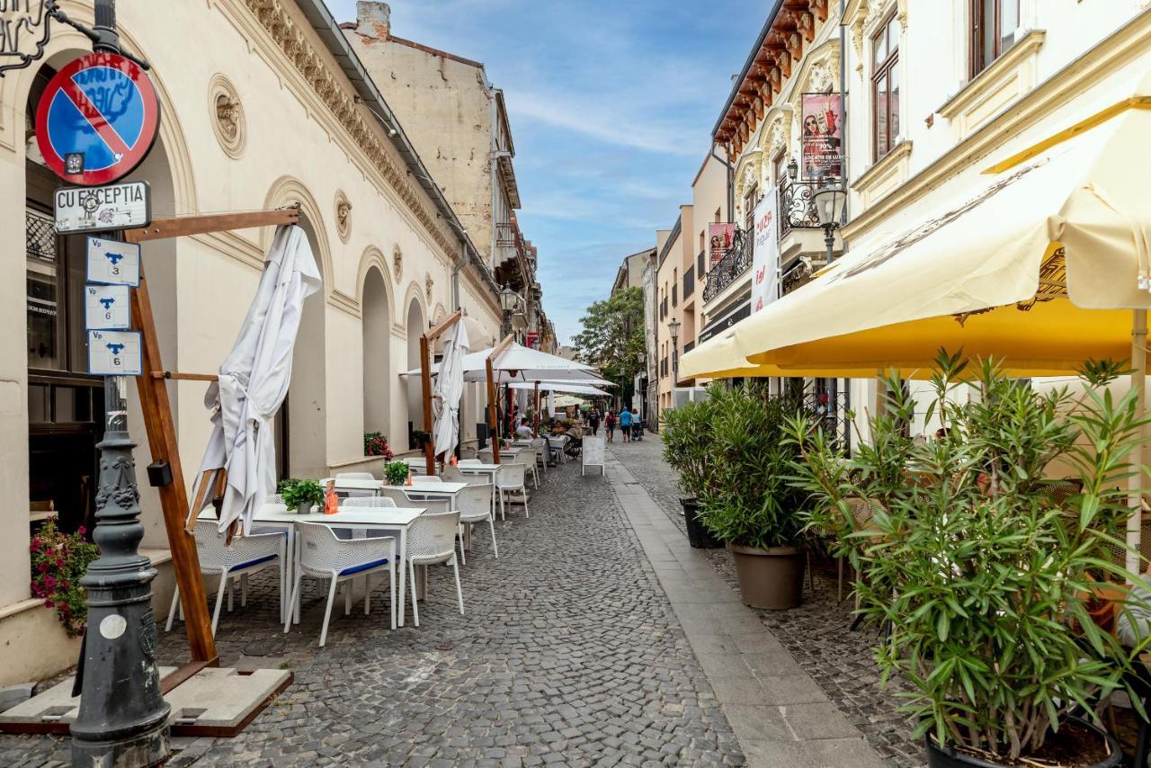 Downtown Retreat: Spacious 2-Br By Unirii Square Bukarest Exterior foto